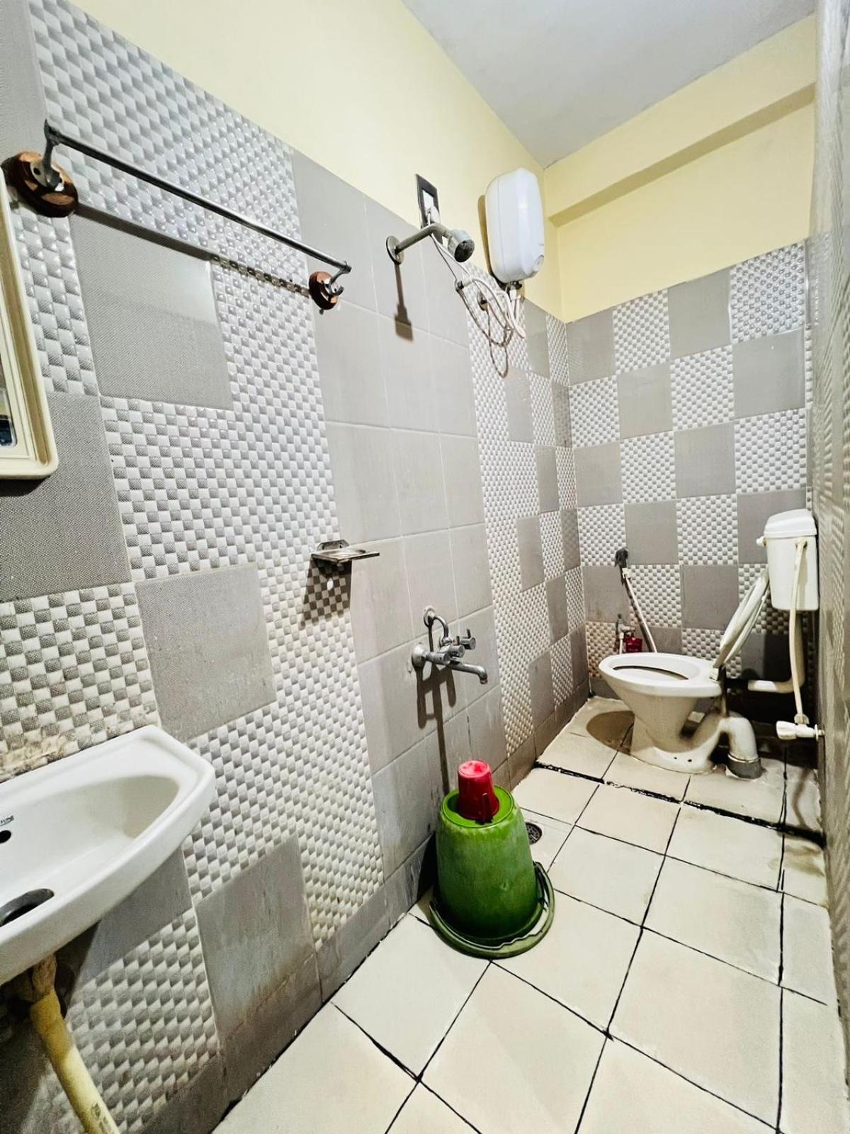 ホテル Hk Residency マイソール エクステリア 写真