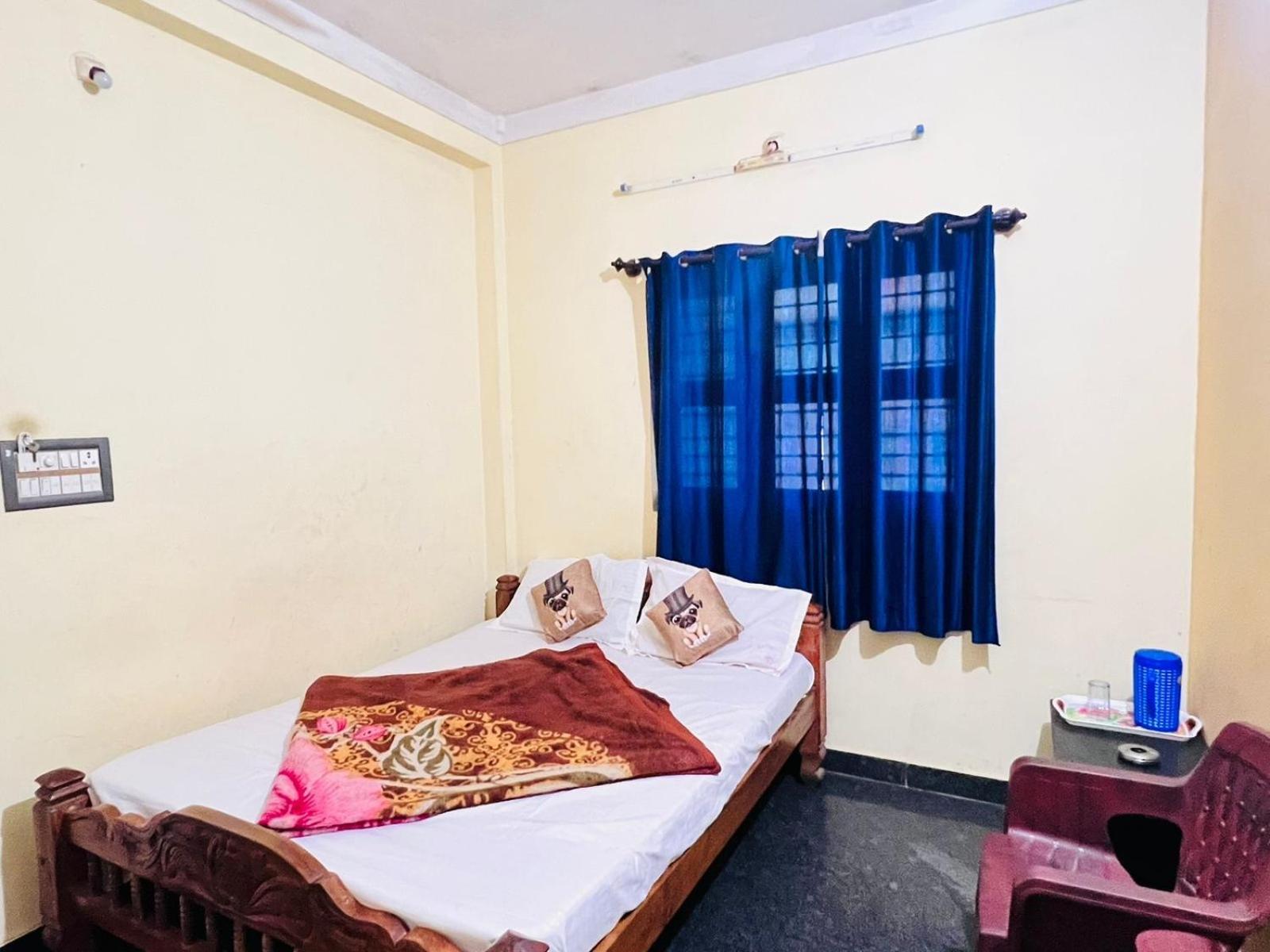 ホテル Hk Residency マイソール エクステリア 写真